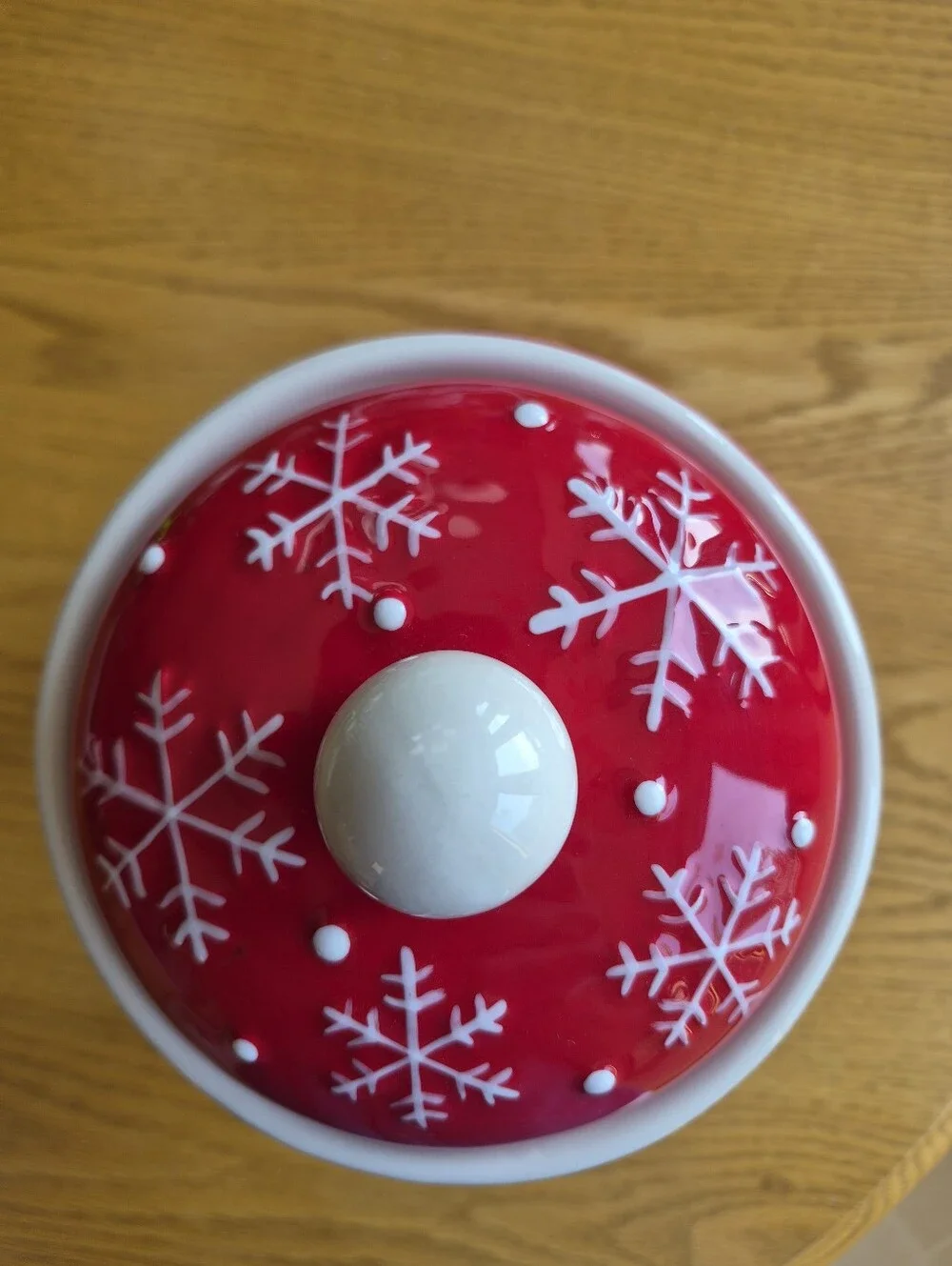 Hallmark Ceramic Christmas Cookie Jar Red Snowman Snowflakes 2011